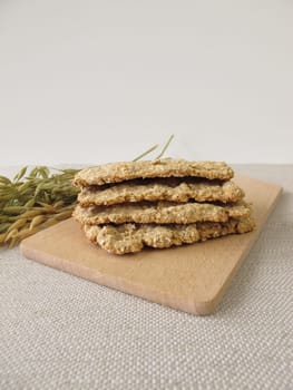 Homemade oats crispbread