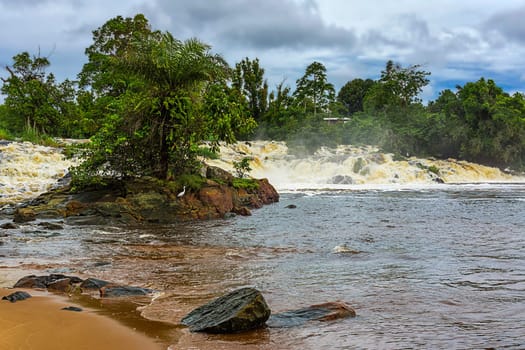 Lobé waterfall the first stom fast