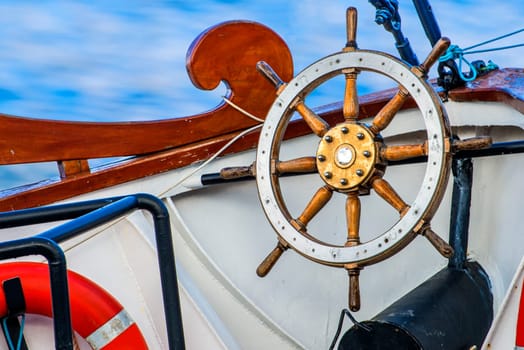 Steering wheel of an old sailboat