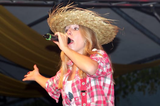 Take Two,Corinna,Julia (Saengerinnen/ Musicians) at Oktoberfest Konstanz 2015