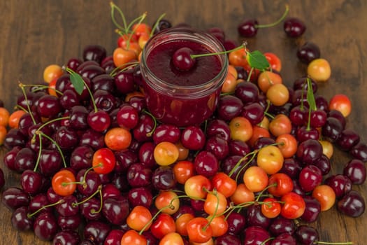 Cook cherry jam