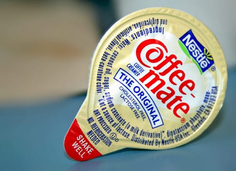 ORLANDO, FLORIDA - November 12, 2006 - Nestle Coffee-Mate Liquid Coffee Creamer mini cups