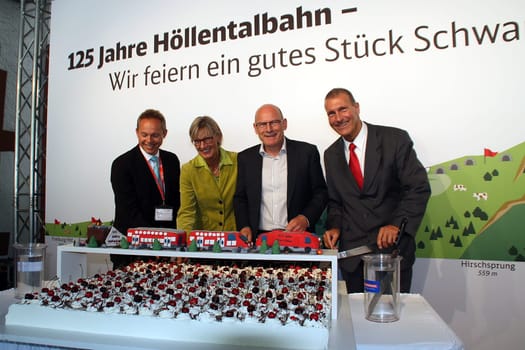 On 24 June 2012,the 125th anniversary of the 'Höllentalbahn' from Freiburg to Titisee was celebrated with a large station festival at Titisee station. Baden-Württemberg Transport Minister Winfried Hermann
