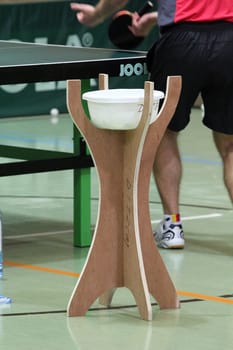 Ball holder for table tennis balls