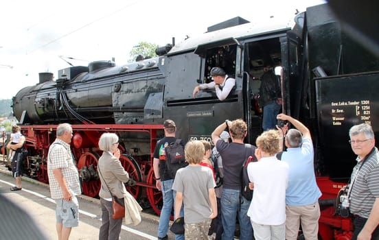 On 24 June 2012,the 125th anniversary of the 'Höllentalbahn' from Freiburg to Titisee was celebrated with a large station festival at Titisee station. Baden-Württemberg Transport Minister Winfried Hermann