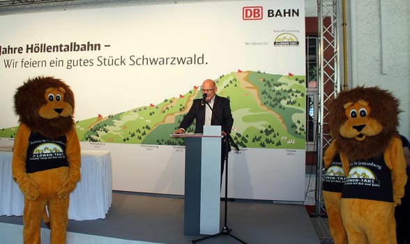 On 24 June 2012,the 125th anniversary of the 'Höllentalbahn' from Freiburg to Titisee was celebrated with a large station festival at Titisee station. Baden-Württemberg Transport Minister Winfried Hermann