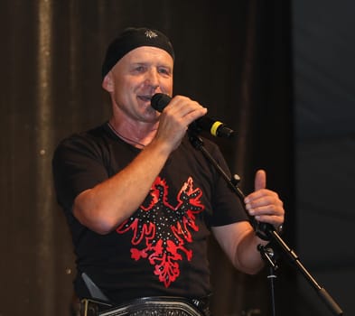 Florian Prantl is the singer and frontman of the group 'Die Zillertaler'