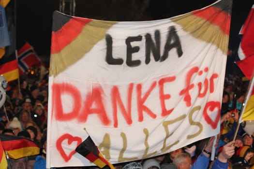Thank you Lena,farewell of the fans from a great athlete: Magdalena Neuner says servus for good on Schalke