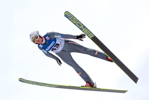 Everything was fine here. Daniela Iraschko on her flight at the World Cup in Hinterzarten - a little later the Austrian falls and seriously injures herself