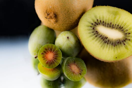 Kiwi and Kiwiberry
