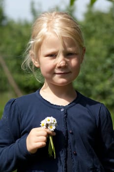 Maedchen,play,Straeusschen