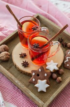 Hot punch with apple and cinnamon