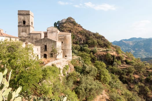 sicilian city on eastern coast