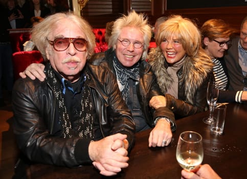 Bernhard Paul, Uli Salm und Susi Salm,  Roncalli Grand Cafe Eroeffnung  im Levanthehaus Hamburg am 01.12.2015