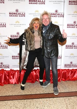 Susi Salm und Ulli Salm , Roncalli Grand Cafe Eroeffnung im Levanthehaus Hamburg am 01.12.2015