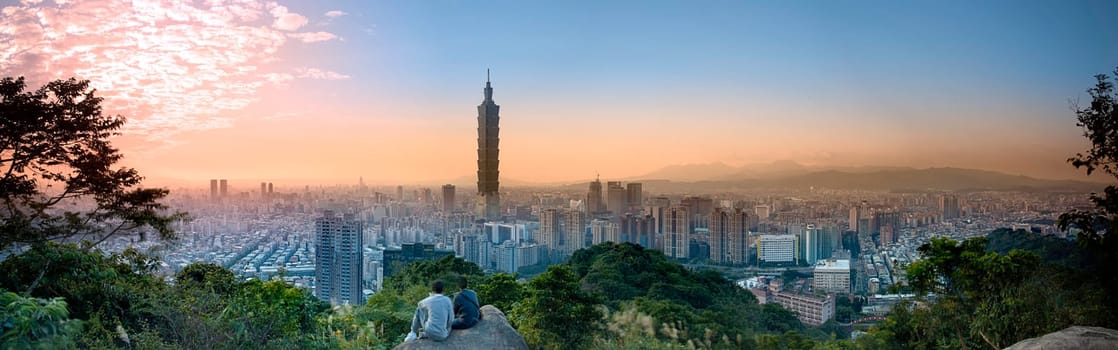 The Taipei, Taiwan city skyline at twilight.