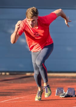 Sprint start in athletics