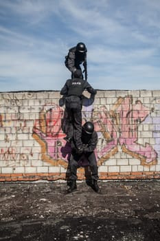 Spec ops police subdivision SWAT in action