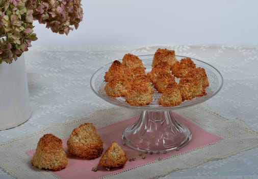 cakes with coconut with silver dragees
