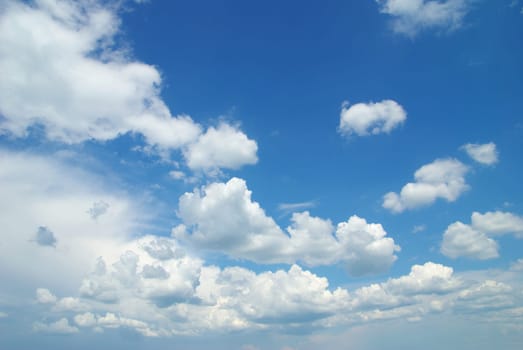 clouds in the blue sky