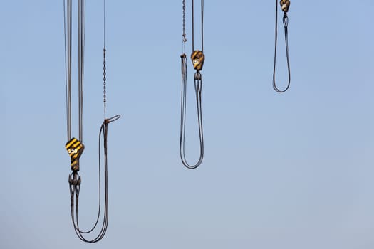 Crane wire with steel hook