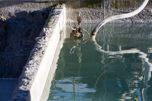 Industrial baths for preparing cement