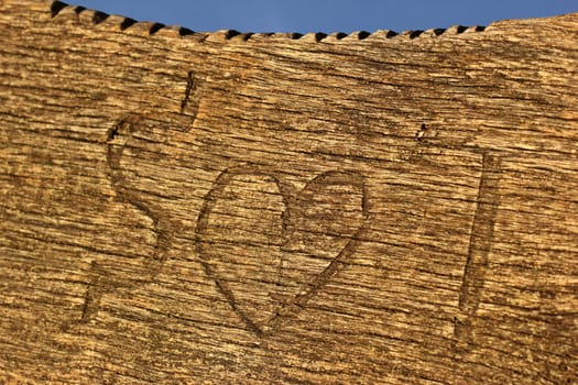 S loves I