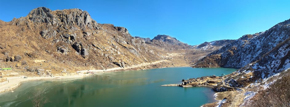 Mountain Tsongmo lake panorama in the sunny winter day (Sikkim, India)