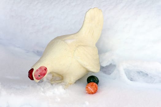 When the chicken has to put the Easter eggs in the snow - winter break at Easter