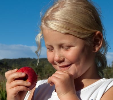Maedchen,Apple Food