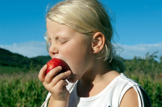 Maedchen,Apple Food