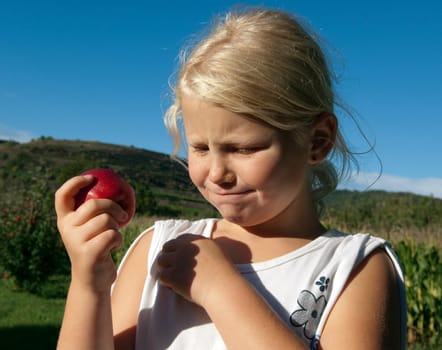Maedchen,Apple Food