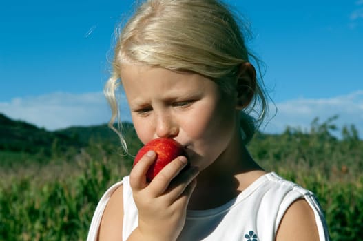 Maedchen,Apple Food