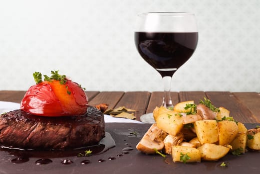 Sirloin steak with roasted potatoes and mushrooms