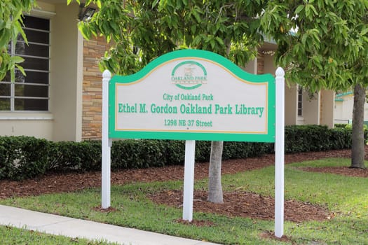 Oakland Park, FL, USA - December 23, 2015