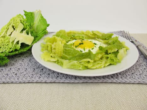 Wirsing with fried egg