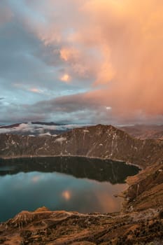 Quilotoa caldera and lake (lagoon), Andes. Ilinizas Nature Reserve, Ecuador