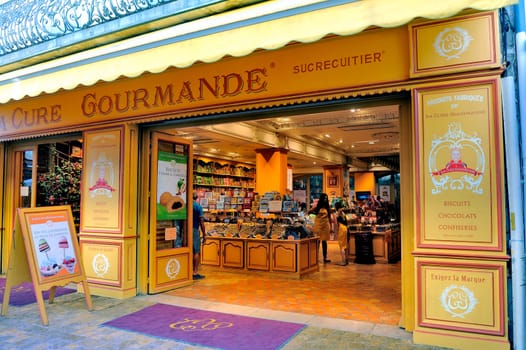 Candy shop and local specialties in the city of Aigues-Mortes in Camargue, in the south-east of France.