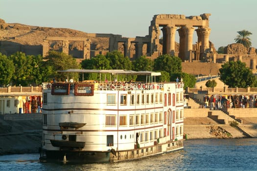 Egypt, Upper Egypt, Nile Valley, Kom Ombo temple dedicated to the god Sobek the crocodile-headed
