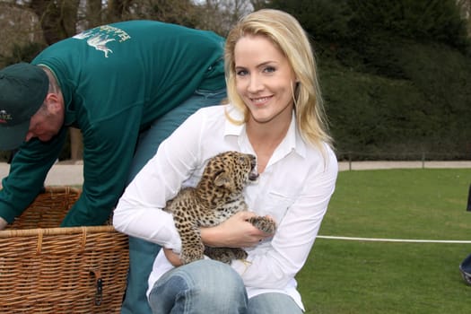 The leopard cubs,christened ten days ago by Tagesschau spokeswoman Judith Rakers,are dead.