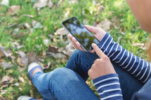 woman using phone outdoor lifestyle