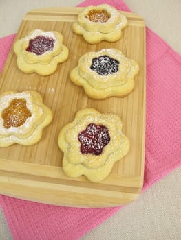 Flower biscuits stuffed with jam