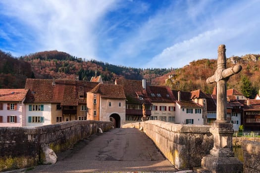 The old bridge over the Doubs