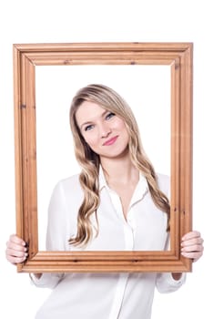 Young woman all set for a perfect picture
