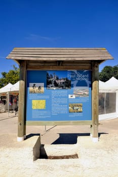 Signaling that the area has to Mejanes agriculture and tourism founded by Paul Ricard in 1939.