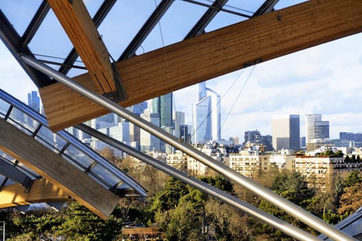 Museum of Contemporary Art of the Louis Vuitton Foundation created by the American architect Frank Gehry, the building is located Porte Maillot at the entrance of the Bois de Boulogne.