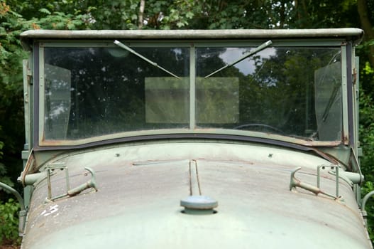 The front window of an old Dodge Power Wagon
