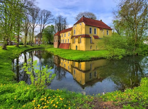 Pewsum Manningaburg - Pewsum castle Manningaburg 01