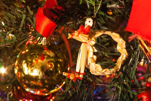 Inside the Christmas Tree - Easter Egg, Where is The Photograph