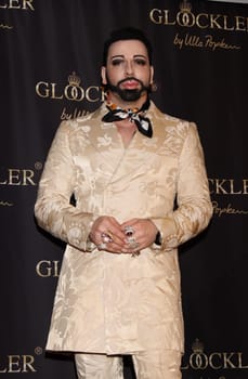 Gloeoeckler by Ulla Popken presented the star designer and the fashion label with a glamorous fashion show on 29.10.